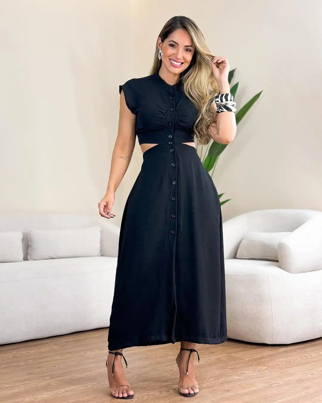 Women's Dress With Buttons And a Cutout Detail At The Waist