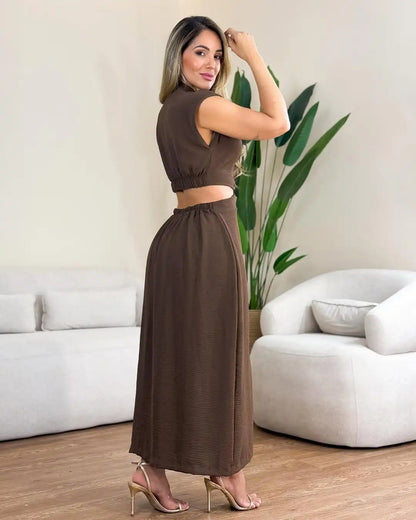 Women's Dress With Buttons And a Cutout Detail At The Waist