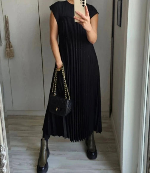 Women's pleated dress