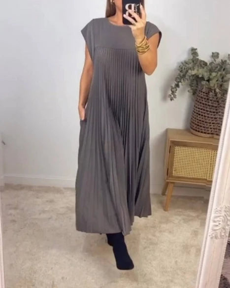 Women's pleated dress